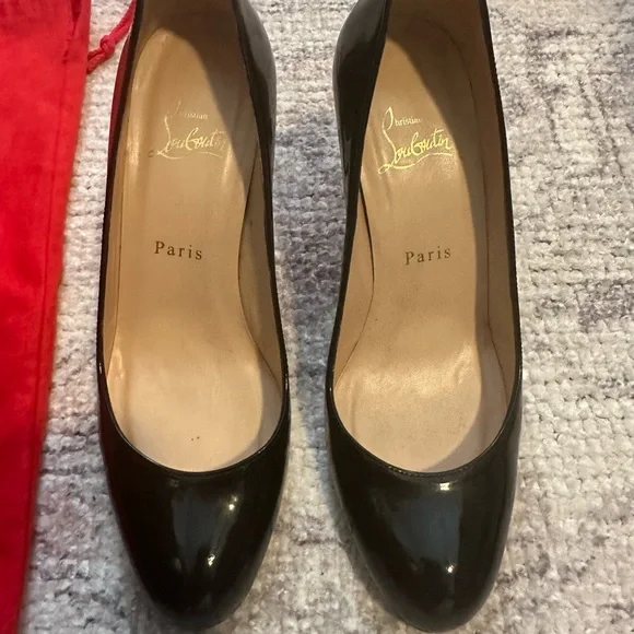 Christian Louboutin Dolly black patent pump sz 38 - Picture 1 of 11